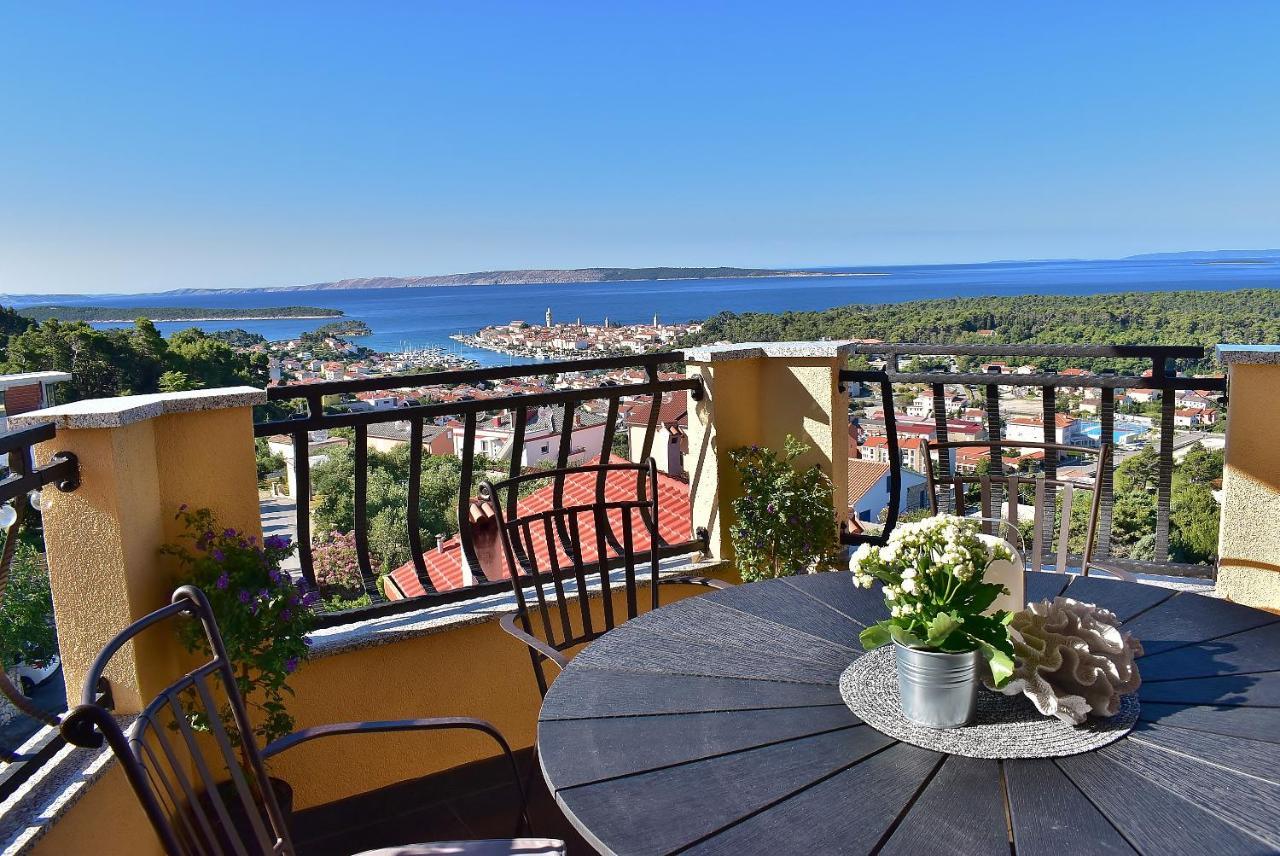 Guest House Panorama Palit Exterior photo